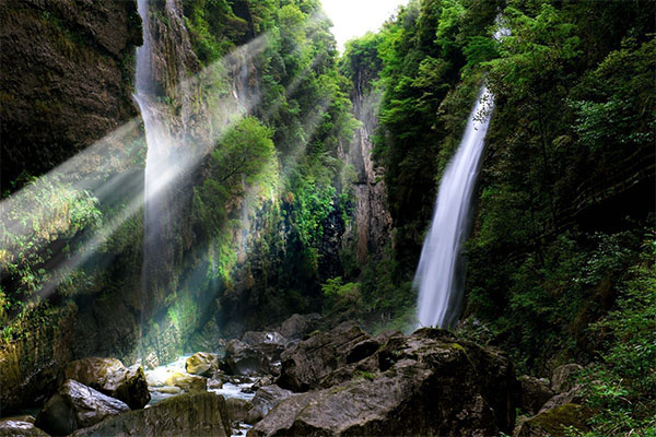 湖北旅游必去十大景点(湖北旅游必去十大景点排名最新)