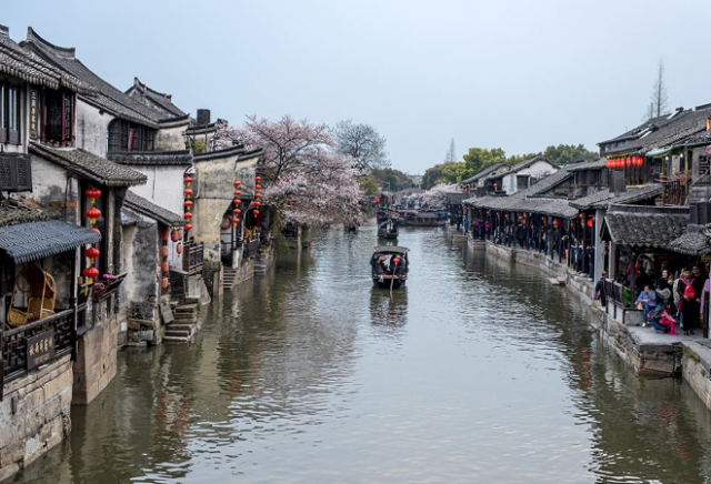 适合带小孩子旅游的地方推荐(适合带小孩子旅游的地方有哪些)