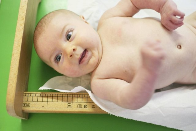 新生婴儿身高体重对照表(婴儿身高体重对照表2023)