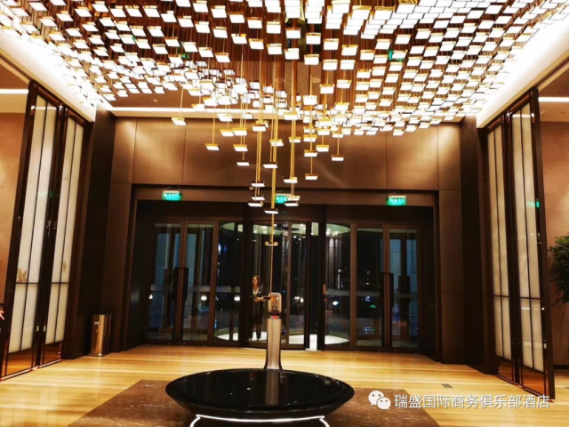 新乡商会大酒店属于哪个社区，卫辉最高档的饭店