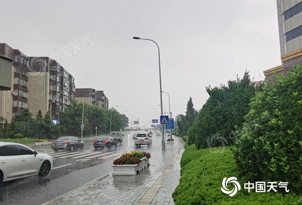 辽宁西部遭受特大暴雨，预计持续至明晨