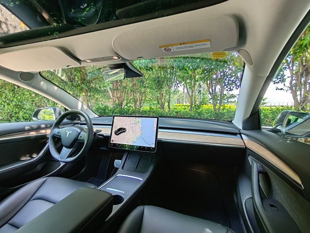 打破性能车壁垒，Model 3高性能版领衔