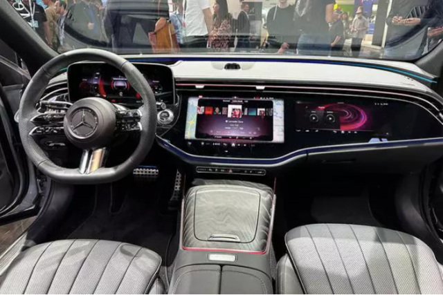 奔驰E级插混版慕尼黑车展首发，11月国产上市，开启新能源竞争