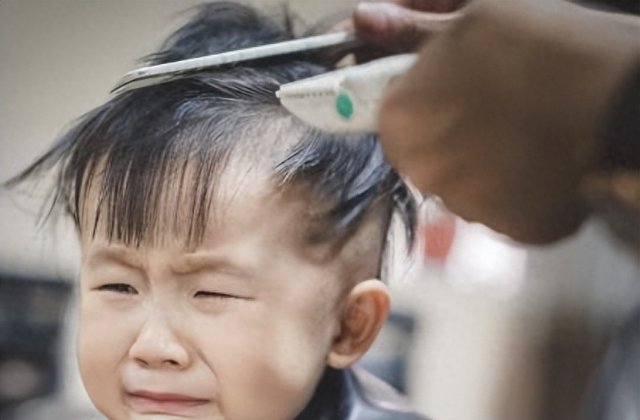 宝宝一洗头、理发就大哭竟然是这个原因应对方法一次讲清