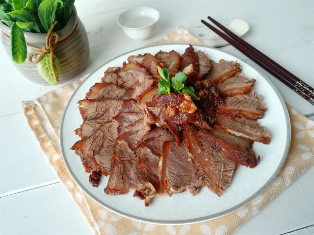 酱牛肉怎么做好吃(酱牛肉怎么做好吃家常做法)