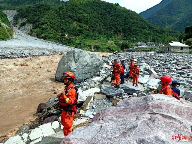 四川甘洛红叶在哪里甘洛县推荐景点「四川雅安有啥特色美食可分享吗」