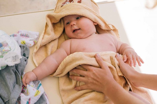 宝宝为什么肚子胀气「为什么宝宝肚子胀气会频繁找奶」