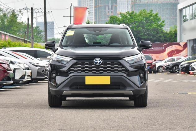 丰田RAV4荣放降价4万，双动力可选，现在购车时机是否成熟