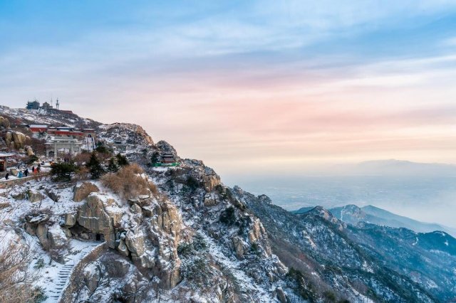 2024必爬的名山 一生必爬的三座名山