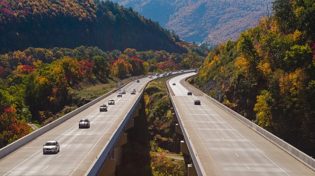 洛宁鹰帐山穿越路线(鹰帐山穿越路线怎么走)