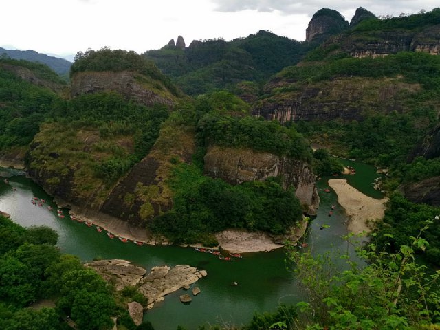 十月份印尼旅游多少天「十月份印尼旅游多少钱」