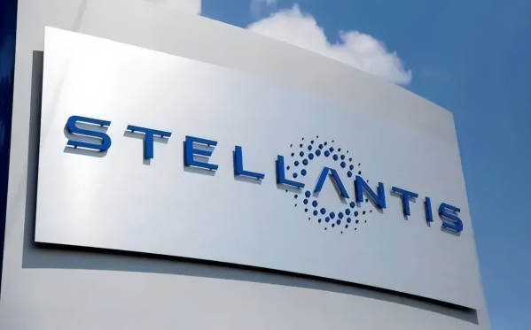 Stellantis首席执行官2024年薪酬飙升至2.84亿元，创历史新高