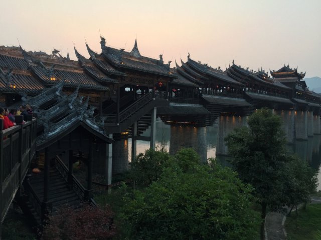重庆黔江旅游景点有哪些景点，重庆黔江的旅游景点有哪些