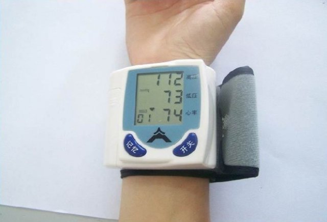 腕式电子血压计什么牌子好一点「腕式电子血压计什么牌子好用」