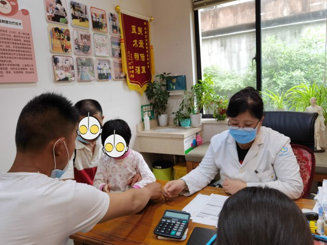 宝宝经常尿床应该怎么办才好呢「宝宝总是尿床怎么办」