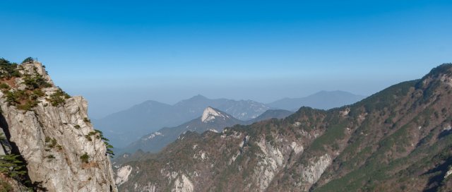 湖北十大名山排名山峦连绵风景秀丽自然景观众多