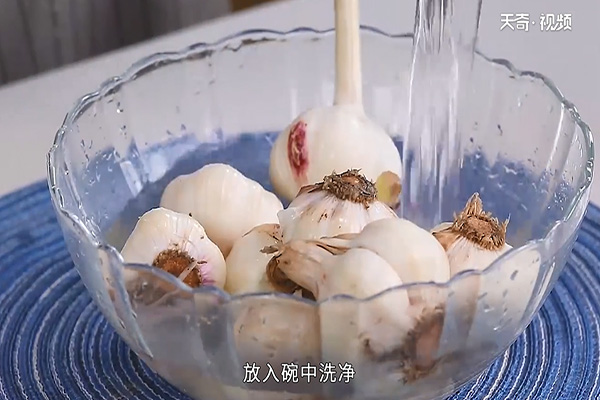七斤大蒜正宗糖蒜的腌制方法，四川正宗糖蒜的腌制方法