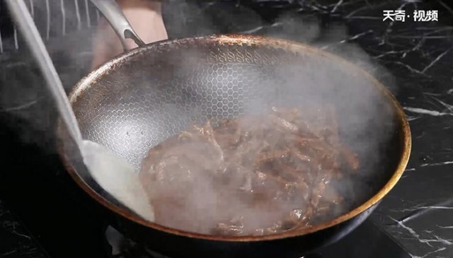 黄焖牛肉的做法家庭的做法 小炒黄牛肉的做法