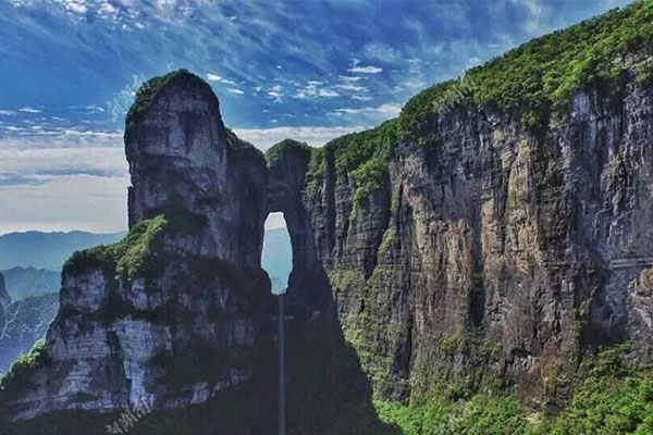 湖南旅游必去十大景点(湖南旅游必去十大景点排名最新)