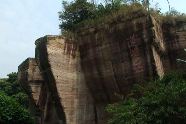 广东十大名山排名深圳最受欢迎的寺庙弘法寺