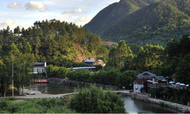 福建哪个温泉度假村好一点 福建哪个温泉度假村好玩