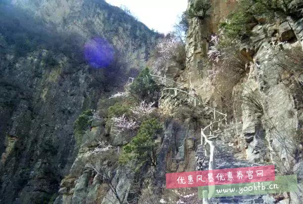 这个小城，山景媲美张家界，挂壁公路野过郭亮，低调得令人心疼！