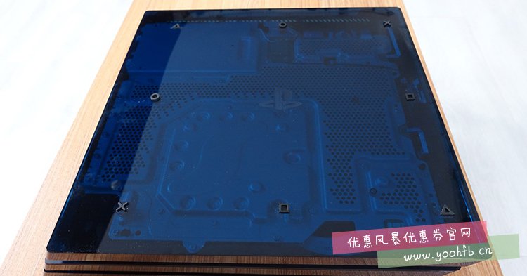 PS4 Pro 5亿台纪念限定版开箱