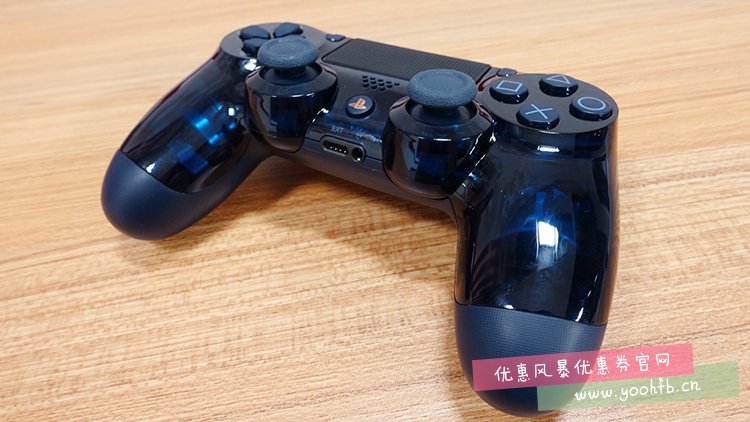 PS4 Pro 5亿台纪念限定版开箱