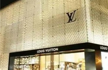 lv免税店和专柜的价格差多少呢(lv免税店和专柜的区别)