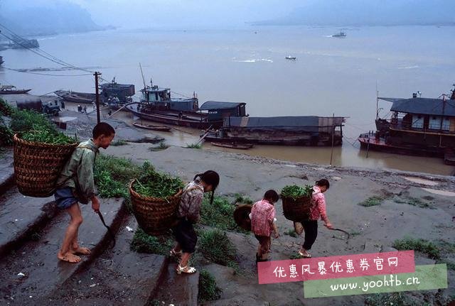 用照片记录30年前中国